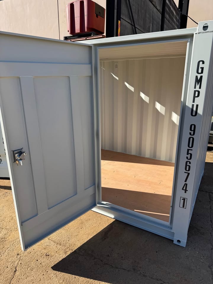 7ft Shipping Container – Compact & Secure Steel Storage - Image 7