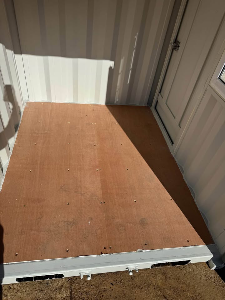 7ft Shipping Container – Compact & Secure Steel Storage - Image 6