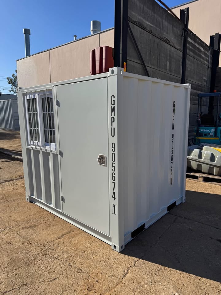 7ft Shipping Container – Compact & Secure Steel Storage - Image 2