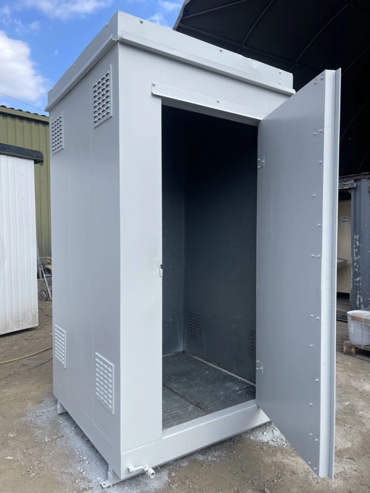 4.5ft x 4.5ft Kiosh Shipping Container Store – Compact, Secure Mini Container Shop